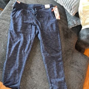 NWT original Weatherproof Vintage slim tapered‎ navy pants. Size M